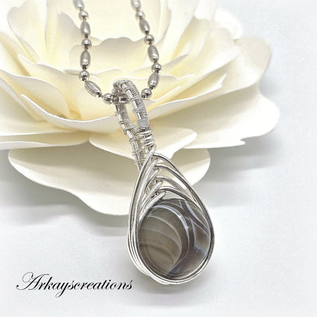 Botswana Agate Wire Wrapped Necklace, OOAK Herringbone Jewelry - Arkayscreations