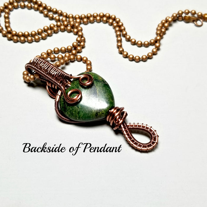 Green Stone Pendant, Wire Weave Necklace, Heart Jewelry - Arkayscreations